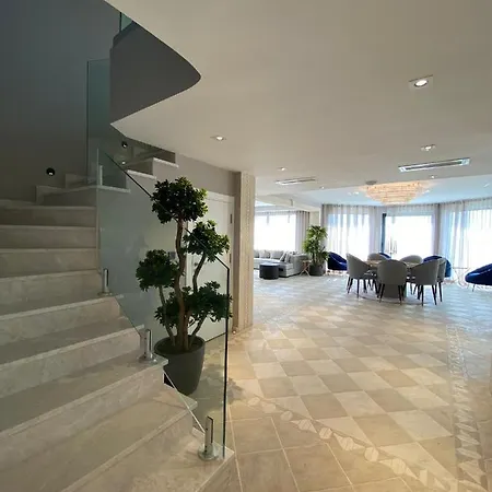 Beverly House فيلة *
