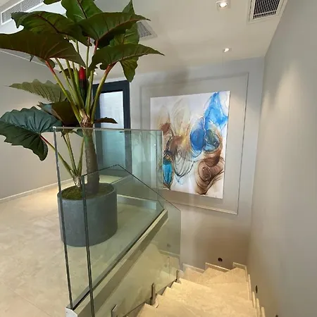 فيلة Beverly House بودروم